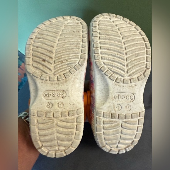 Crocs Unisex Kids Sz C 11 Classic Orange Zing Tie Dye Graphic Clogs - Picture 7 of 8